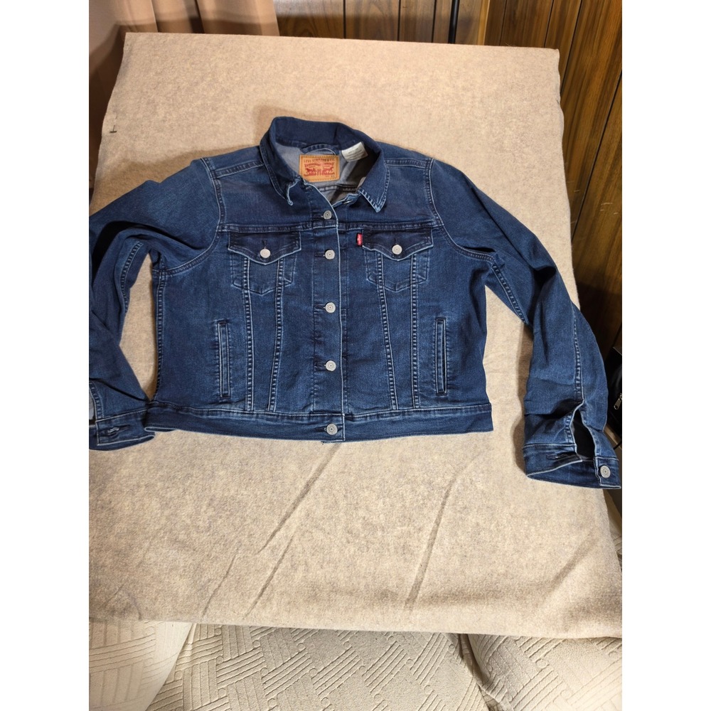Levis Denim Trucker Jacket Womens XL Dark Wash Blue Jean Button Up Coat